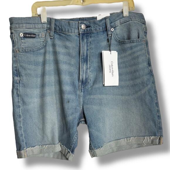 Calvin‎ Klein Mens Shorts Size 38W 38 W Light Blue Cuffed Straight Raw Edge - Picture 1 of 5